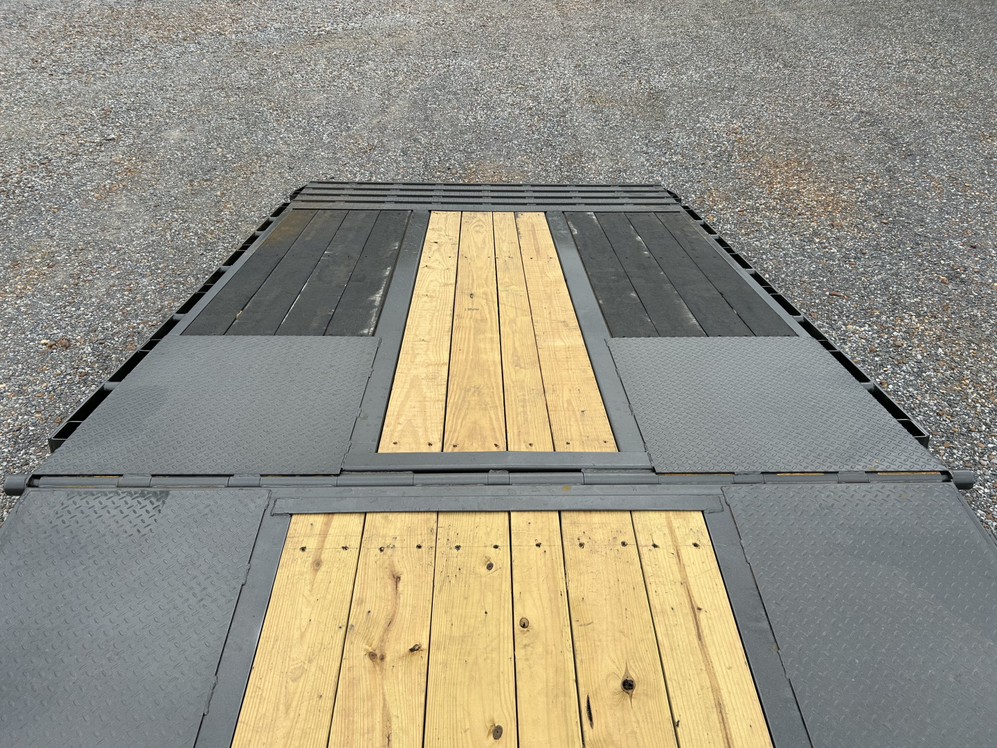 New 2026 MAXXD Gooseneck Trailer | 32' x 102' 30K GVWR