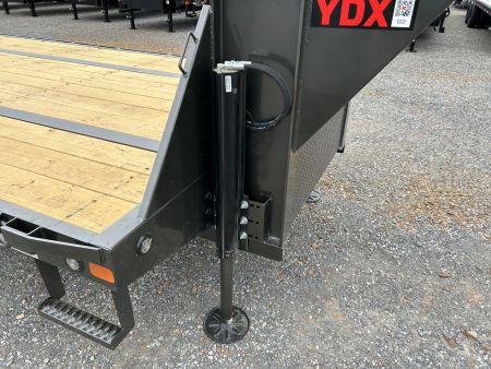 New 2026 MAXXD Gooseneck Trailer | 32' x 102' 30K GVWR