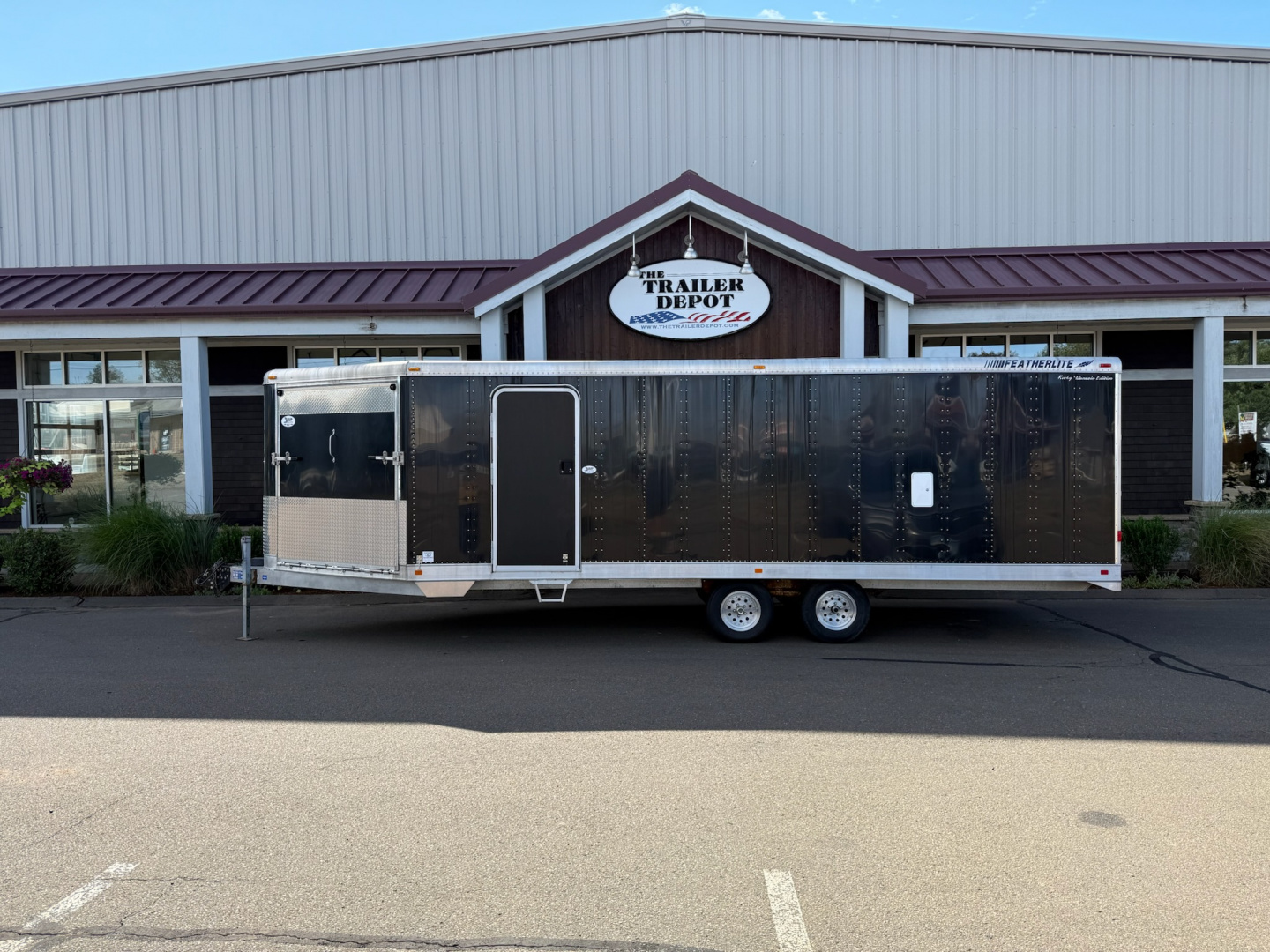 Used Featherlite 8'6" x 22' + 6' V-Nose Snowmobile Trailer 7K