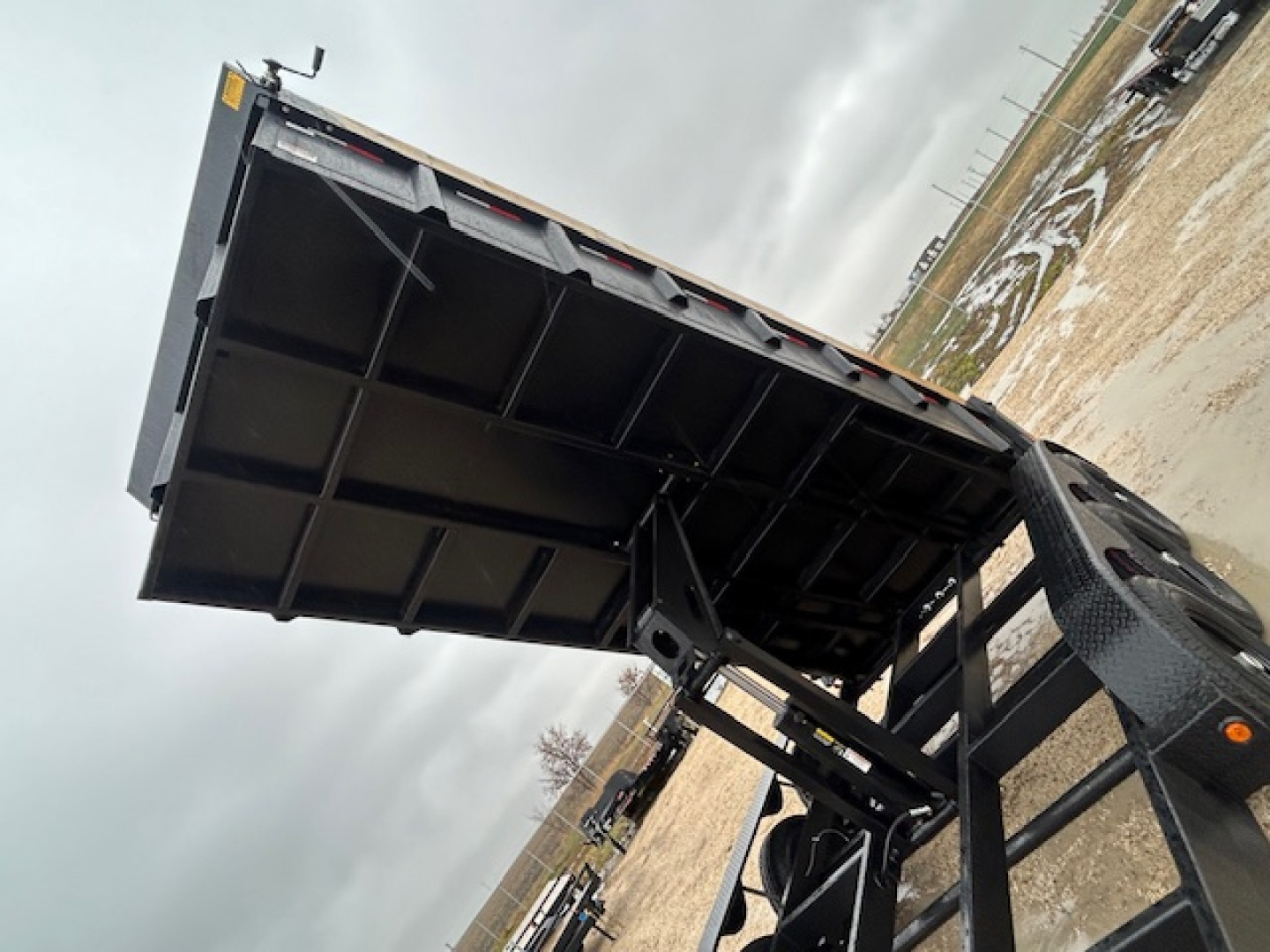 New 2027 Canada Trailers 16ft triple axle Dump Trailer
