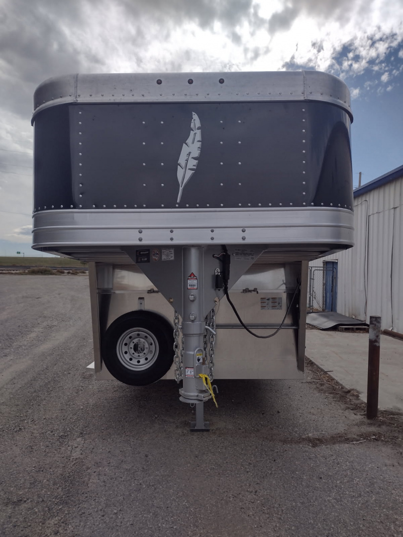New 2026 Featherlite 24' Stock 8127