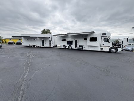 Used 2022 Used United 36' 3-Car Stacker
