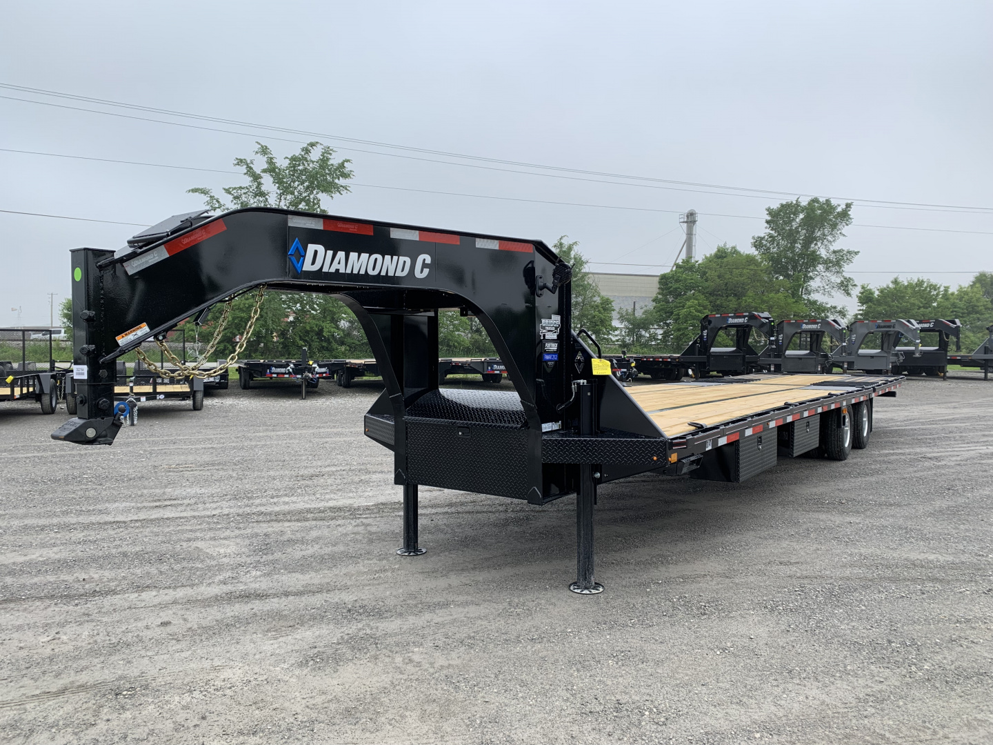New 2026 Diamond C Trailers FMAX212L32X102HDT (32' X 102") 25.9K (Pacesetter Ed.) Hydraulic Dovetail Flatbed Trailer