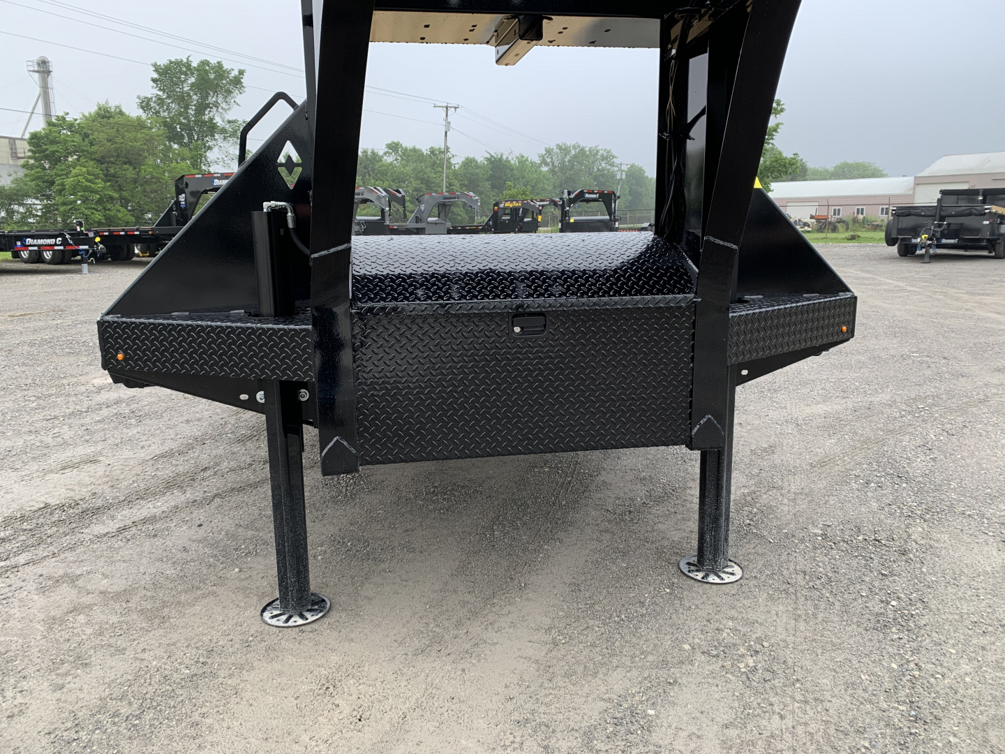 New 2026 Diamond C Trailers FMAX212L32X102HDT (32' X 102") 25.9K (Pacesetter Ed.) Hydraulic Dovetail Flatbed Trailer