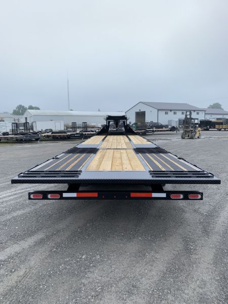 New 2026 Diamond C Trailers FMAX212L32X102HDT (32' X 102") 25.9K (Pacesetter Ed.) Hydraulic Dovetail Flatbed Trailer