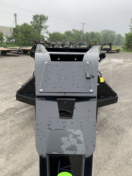 New 2026 Diamond C Trailers FMAX212L32X102HDT (32' X 102") 25.9K (Pacesetter Ed.) Hydraulic Dovetail Flatbed Trailer