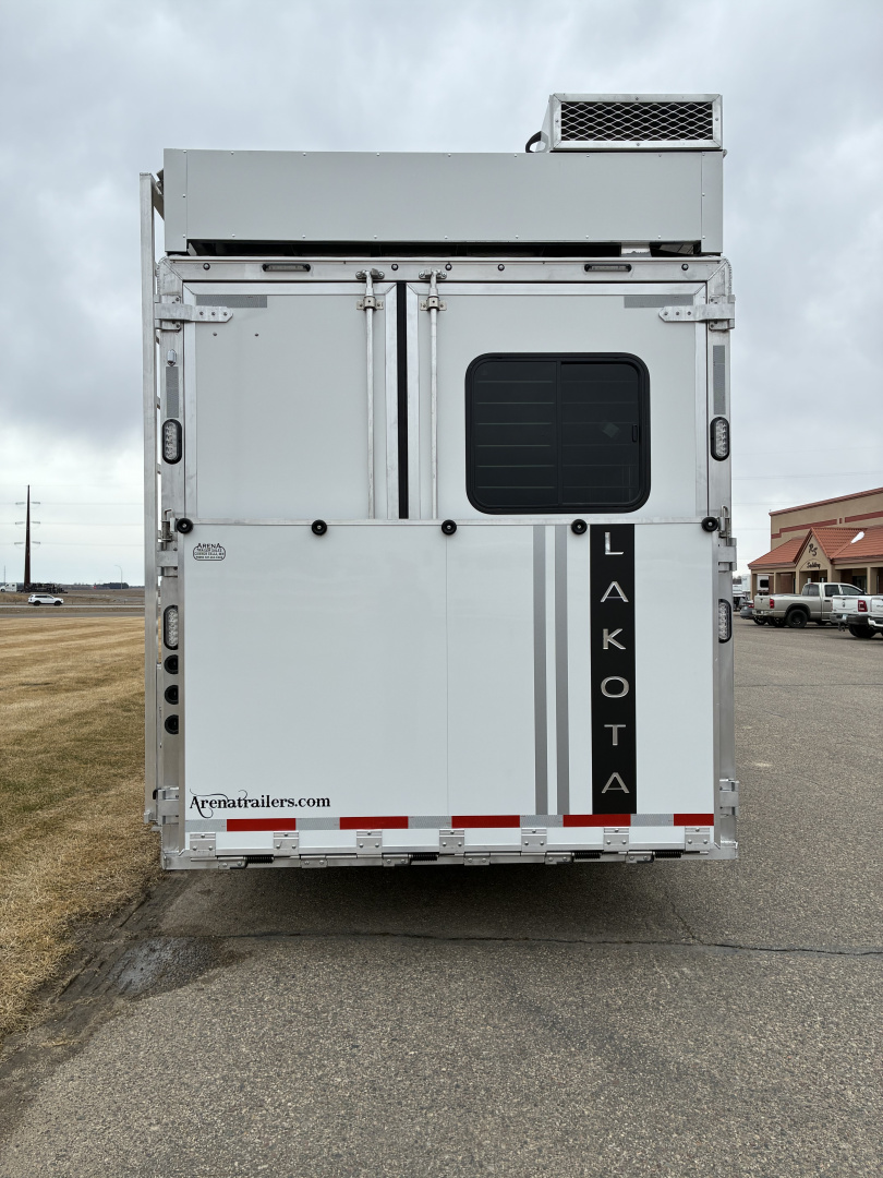 New 2026 Lakota IN8315SR 3H 15' LQ Horse Trailer