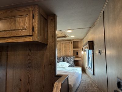 New 2026 Lakota IN8315SR 3H 15' LQ Horse Trailer