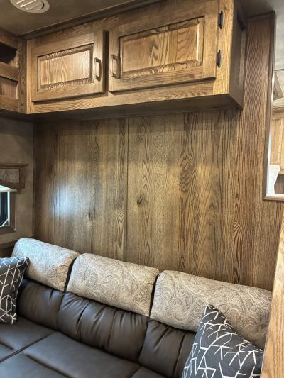 New 2026 Lakota IN8315SR 3H 15' LQ Horse Trailer