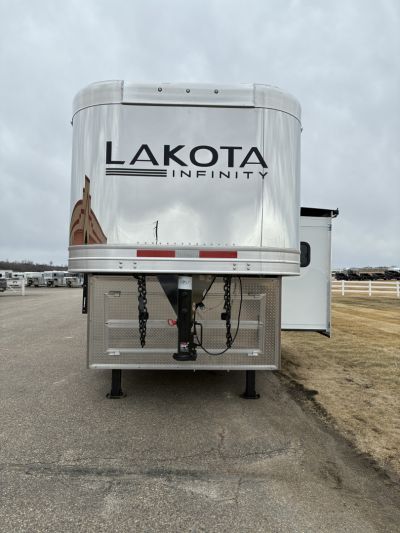 New 2026 Lakota IN8315SR 3H 15' LQ Horse Trailer