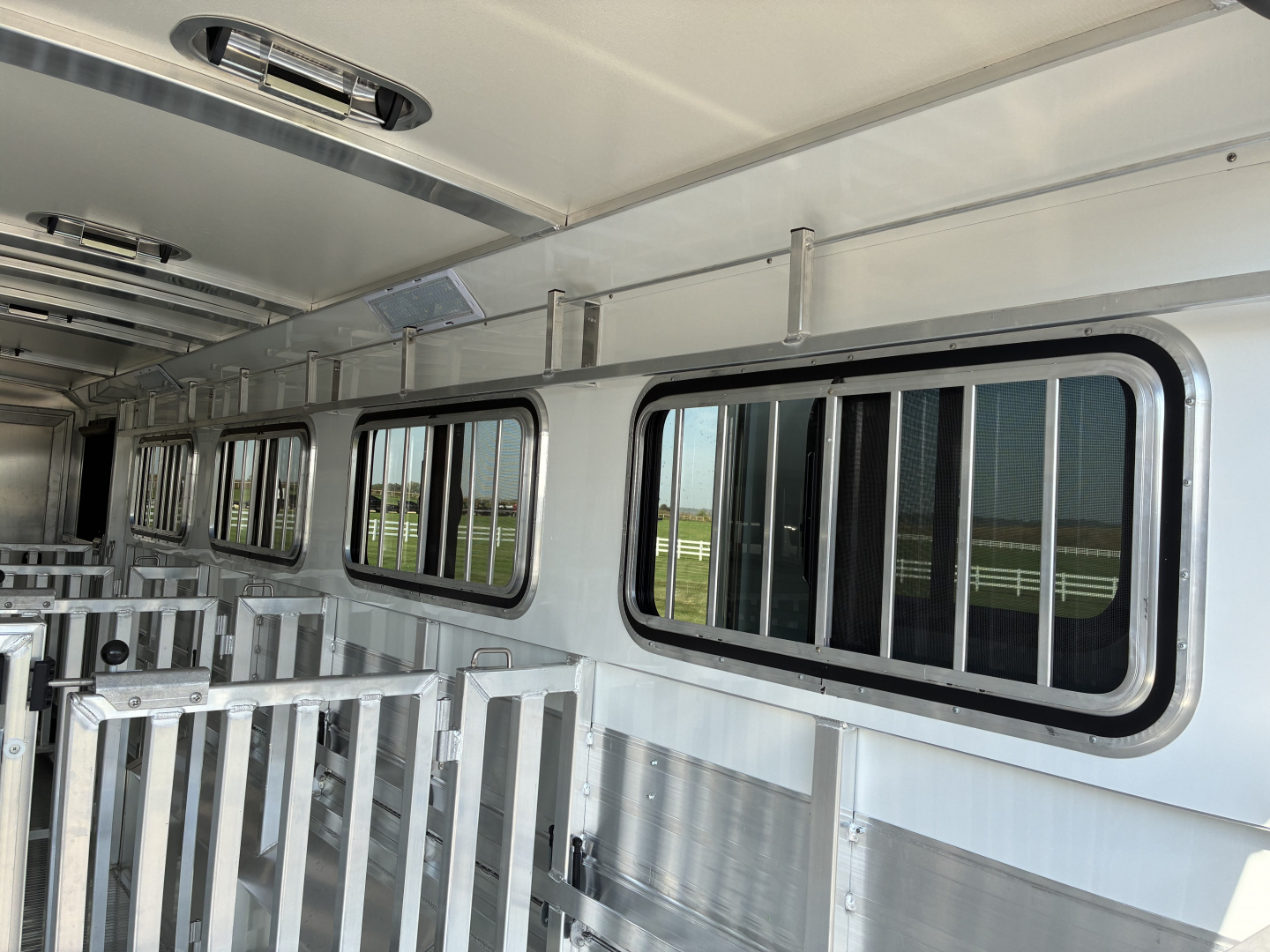 New 2026 Cimarron Trailers 10 Pen Showstar LX Stock / Stock Combo Trailer