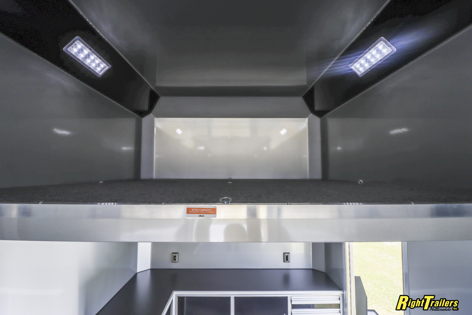 New 2025 8.5X32 inTech Stacker