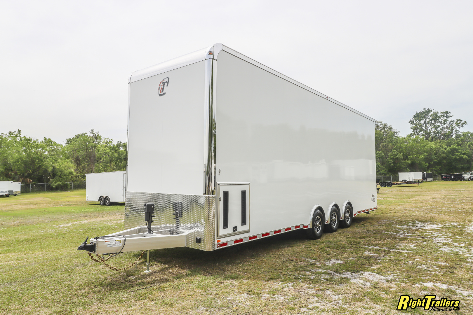 New 2025 8.5X32 inTech Stacker