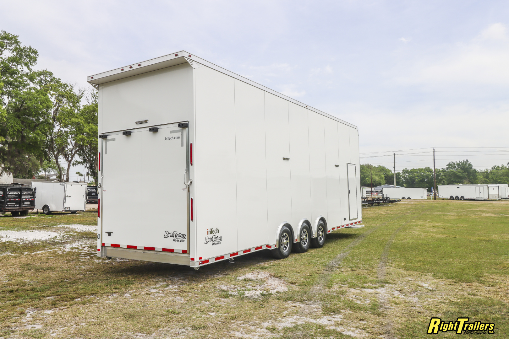 New 2025 8.5X32 inTech Stacker