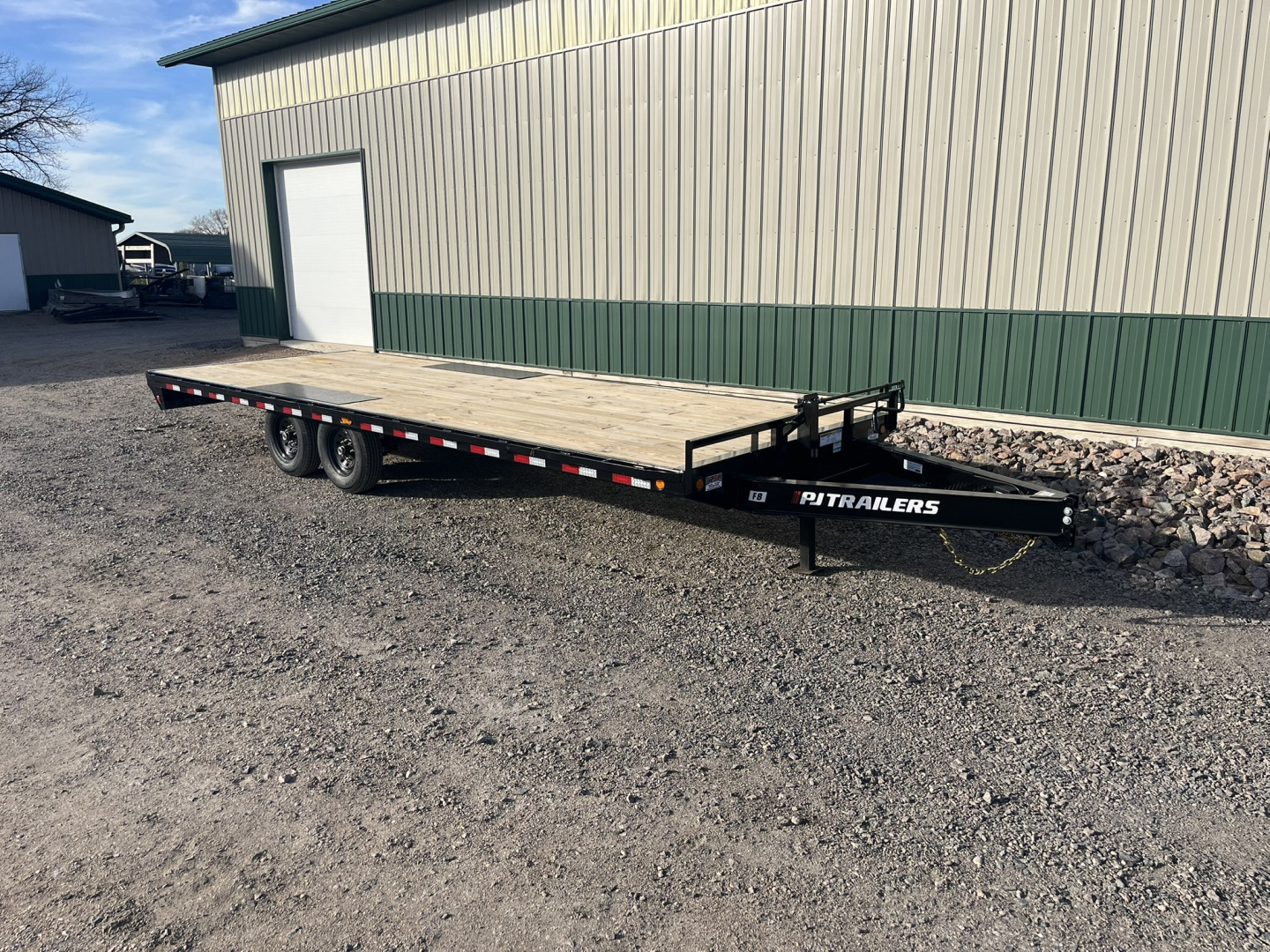New 2026 24' - 14k PJ 8" I-beam Deckover Trailer