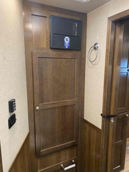 New 2023 SMC Laramie 3 Horse 14' Living Quarter Trailer