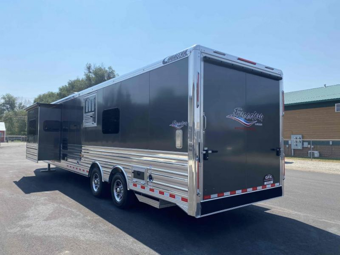 New 2023 Cimarron Freedom Toyhauler 16' Garage 16' Outlaw Living Quarter