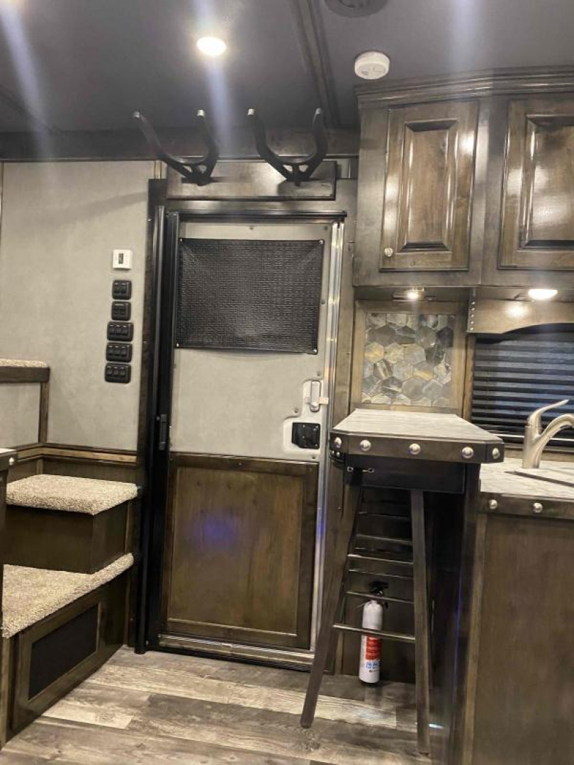 New 2023 Cimarron Freedom Toyhauler 16' Garage 16' Outlaw Living Quarter