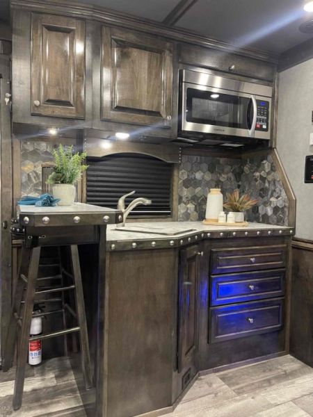 New 2023 Cimarron Freedom Toyhauler 16' Garage 16' Outlaw Living Quarter