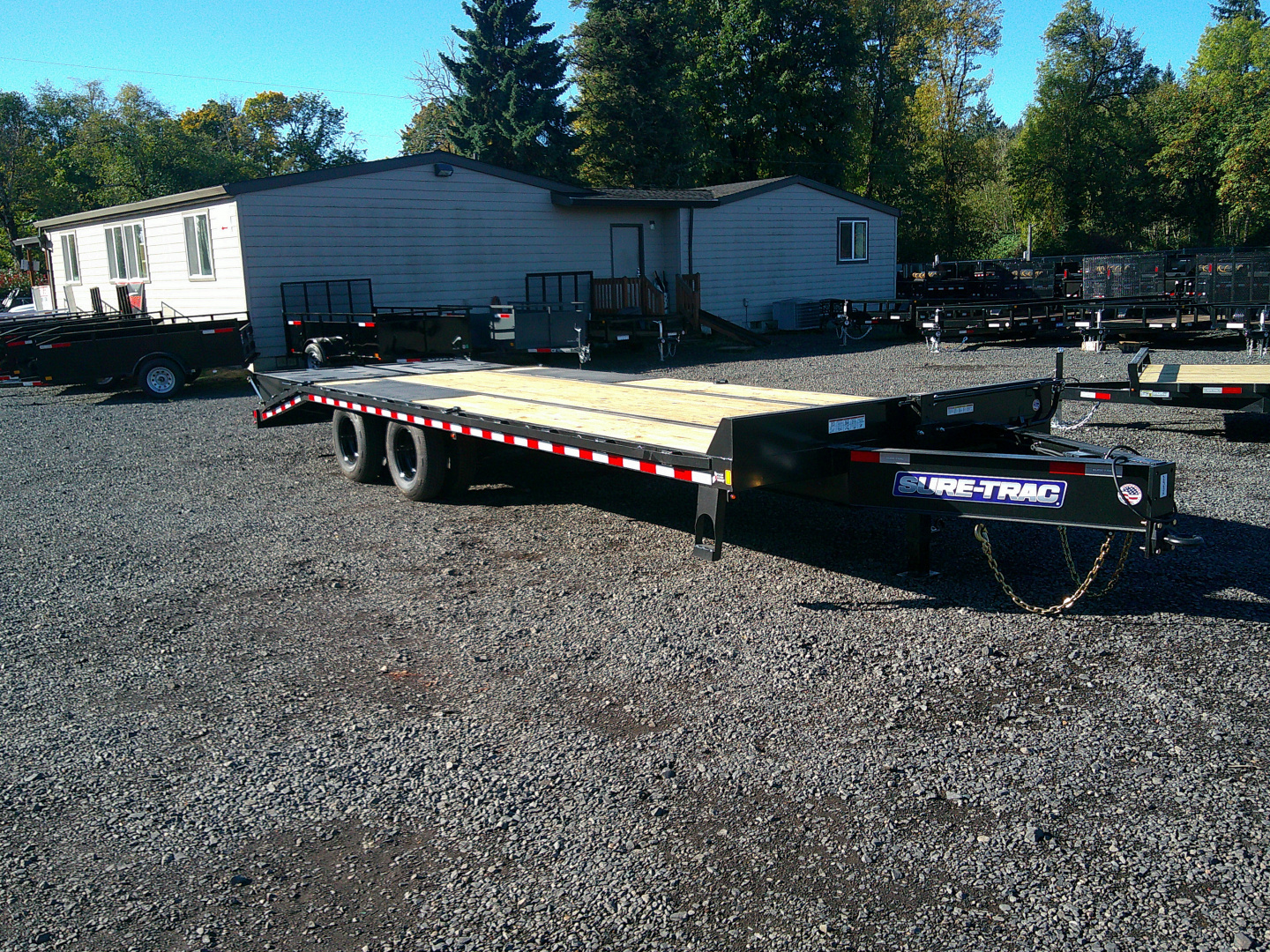 New 2026 Sure-Trac 8.5x25(20+5) 22.5k Deckover Trailer