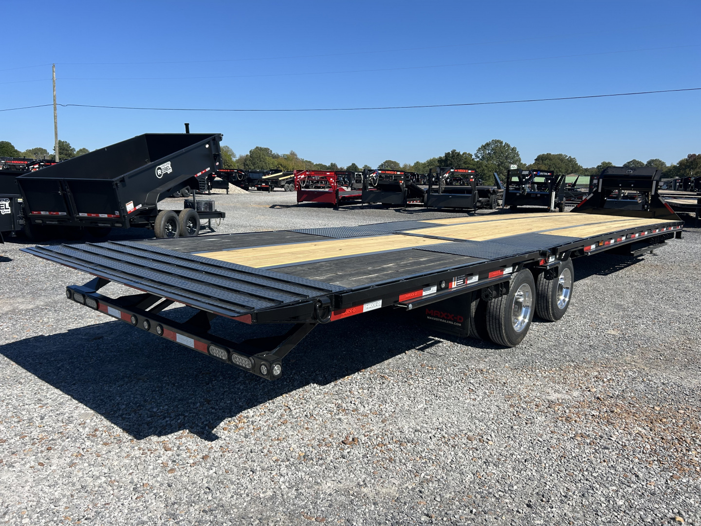 New 2026 MAXXD Gooseneck Trailer | 40' x 102' 30K GVWR