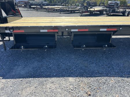 New 2026 MAXXD Gooseneck Trailer | 40' x 102' 30K GVWR
