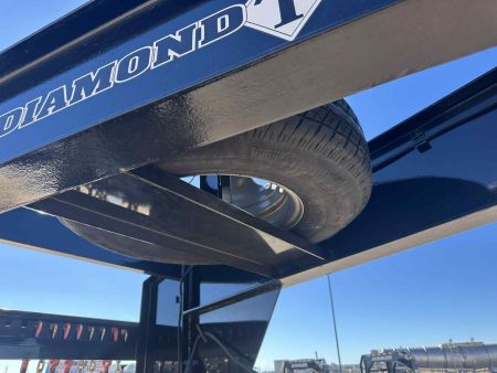 Used 2025 Diamond T 32' Flatdeck Trailer Tandem Dual GN