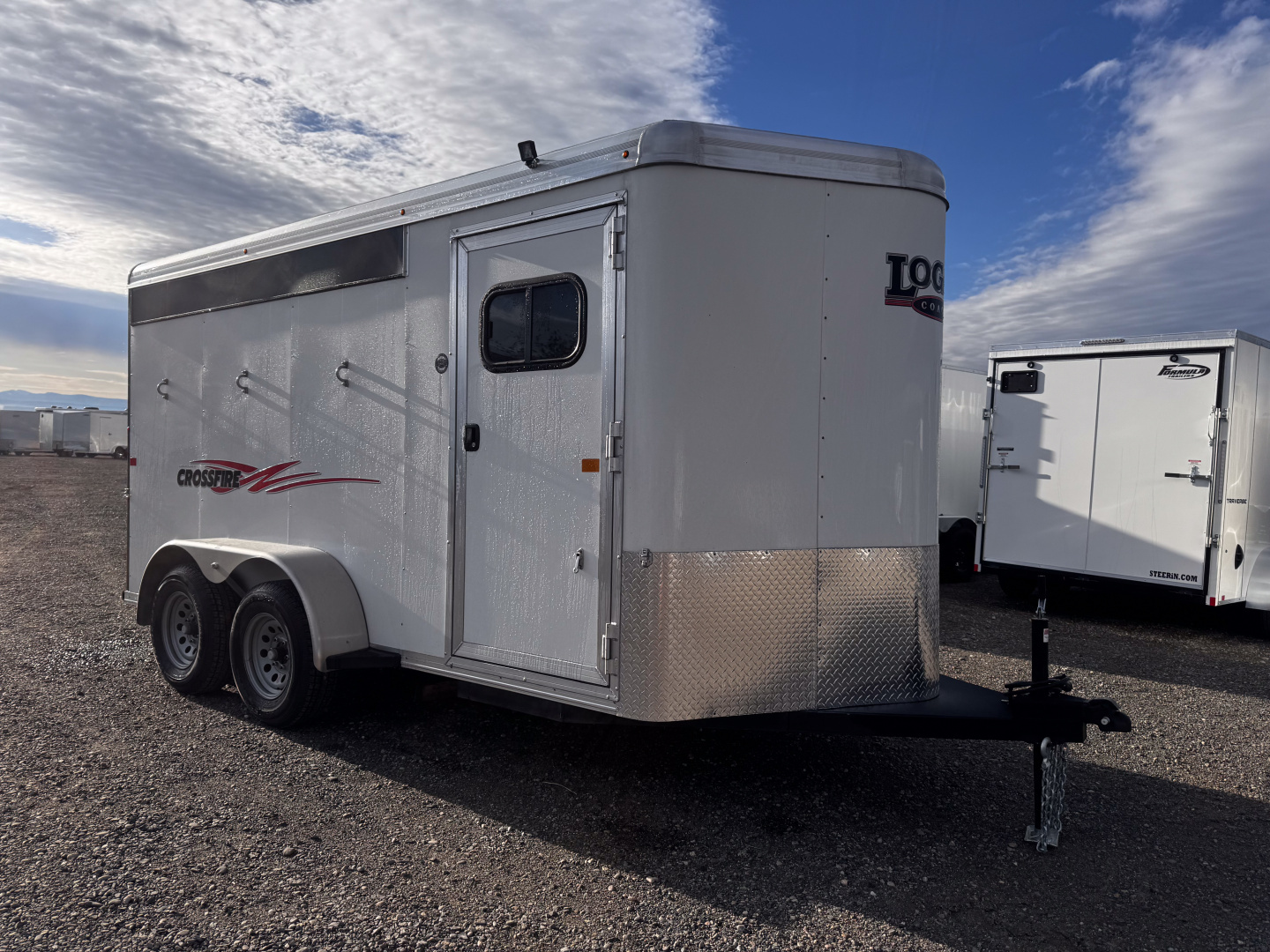 New 2026 Logan Coach 3H BP CROSSFIRE Horse Trailer