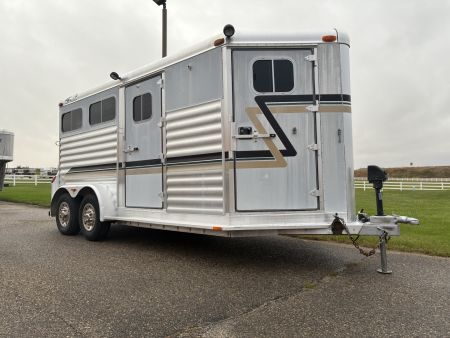 Used 2002 4-Star 2H Straight Load Horse Trailer
