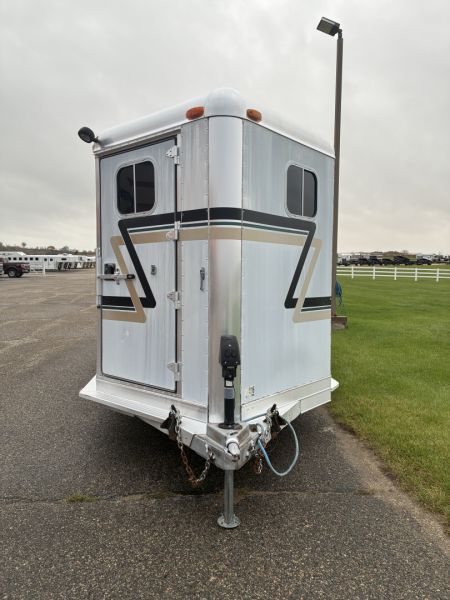 Used 2002 4-Star 2H Straight Load Horse Trailer