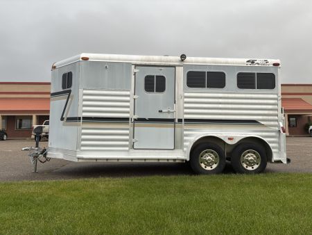Used 2002 4-Star 2H Straight Load Horse Trailer