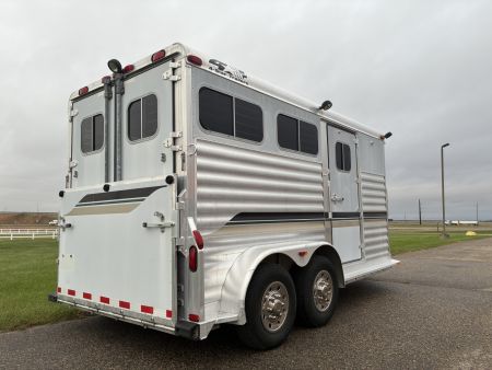 Used 2002 4-Star 2H Straight Load Horse Trailer