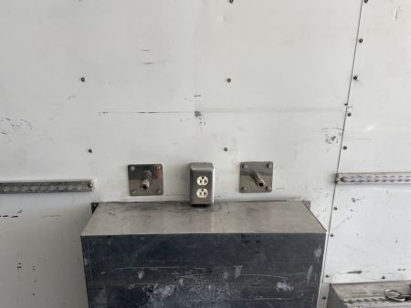 Used 2000 Featherlite Trailer
