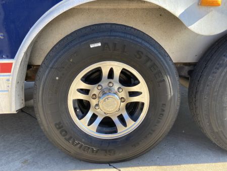 Used 2000 Featherlite Trailer
