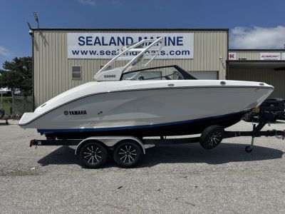 New 2026 Yamaha Boats 222 SE Jet Boat