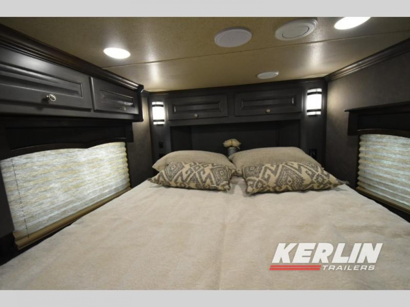 New 2025 Merhow Trailers Sporthauler 8M1442 Toy Hauler