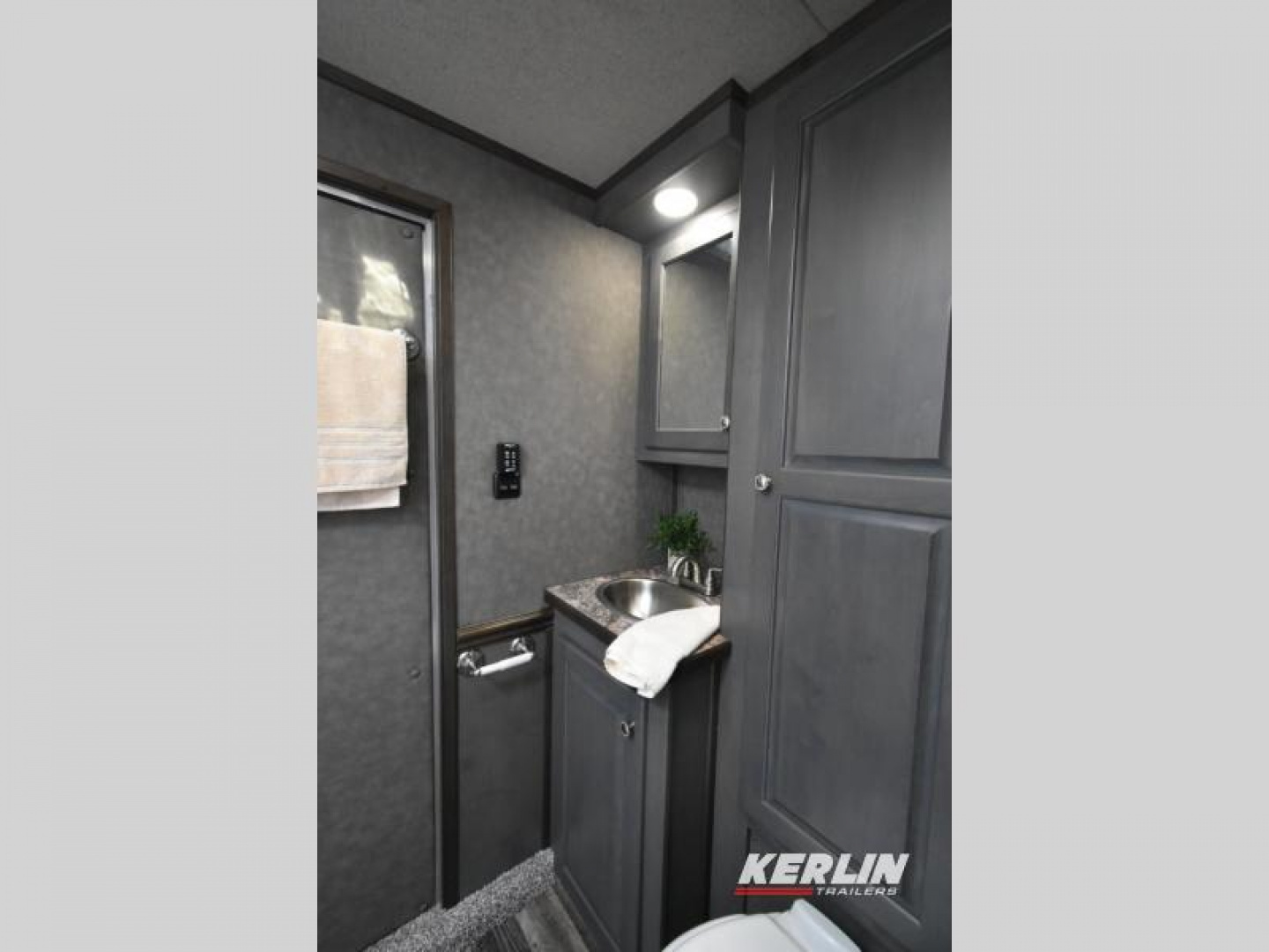 New 2025 Merhow Trailers Sporthauler 8M1442 Toy Hauler