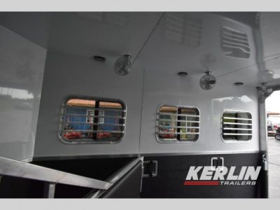 New 2027 Kiefer Manufacturing Kruiser 3 Horse BP Horse Trailer
