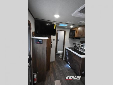 New 2026 Bison Trailers Silverado 8311B Horse Trailer