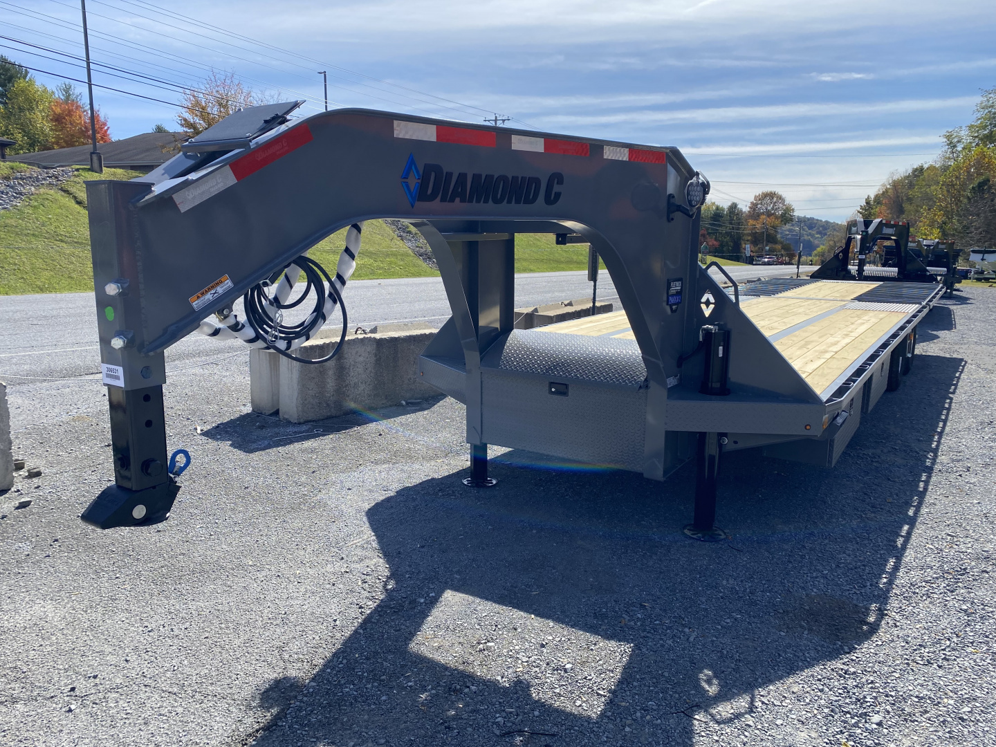 New 2026 Diamond C FMAX212 GOOSENECK TRAILER PACESETTER EDITION LOADED HYDRO DOVE & JACKS DISC BRAKES ALUMINUM OUTER RIMS