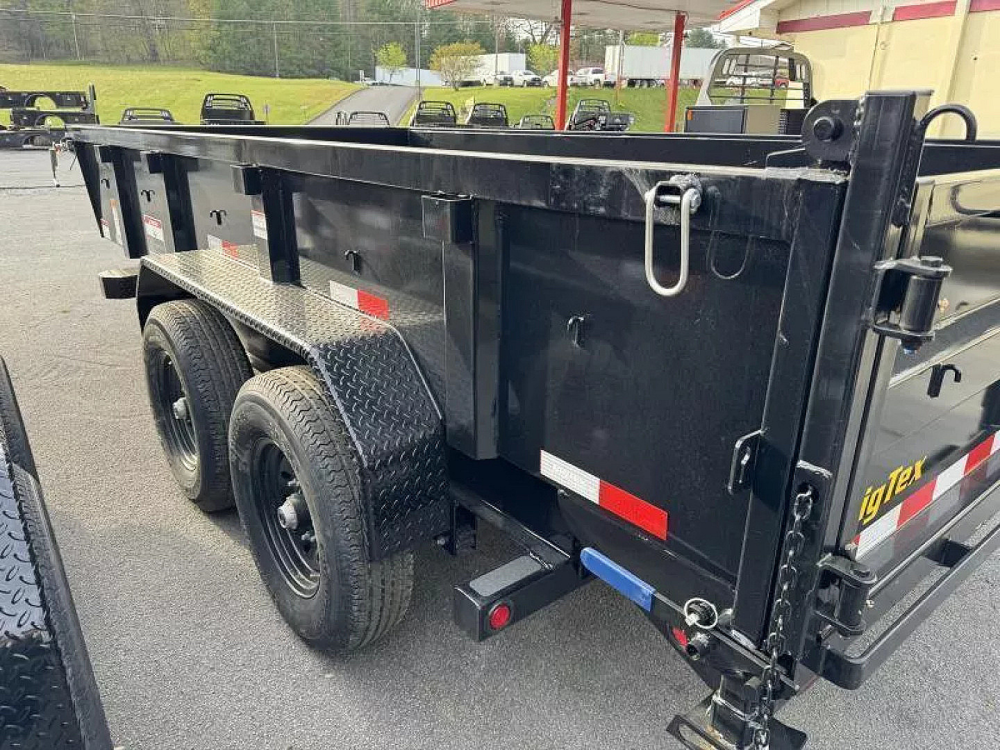 New 2025 Big Tex 14LP-14  Dump Trailer 7X14 WITH TARP RAMPS & LOADING FEET SCISSOR LIFT