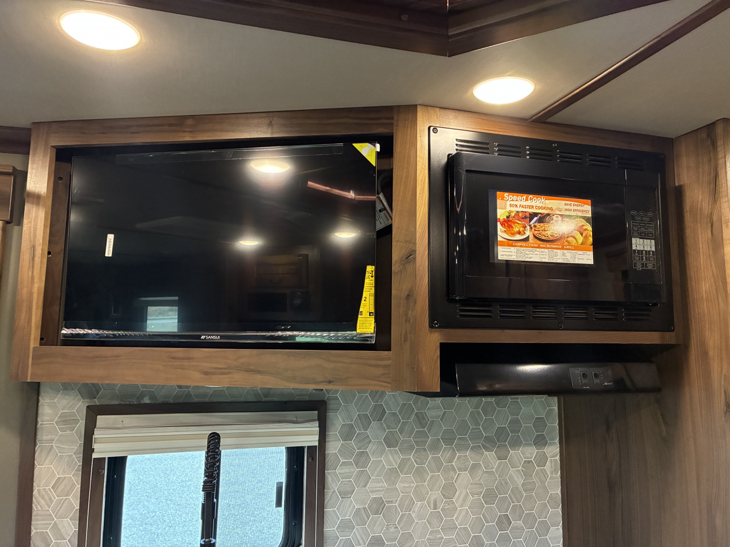 New 2026 SMC Laramie L8514SSRT 5H 14' LQ Horse Trailer