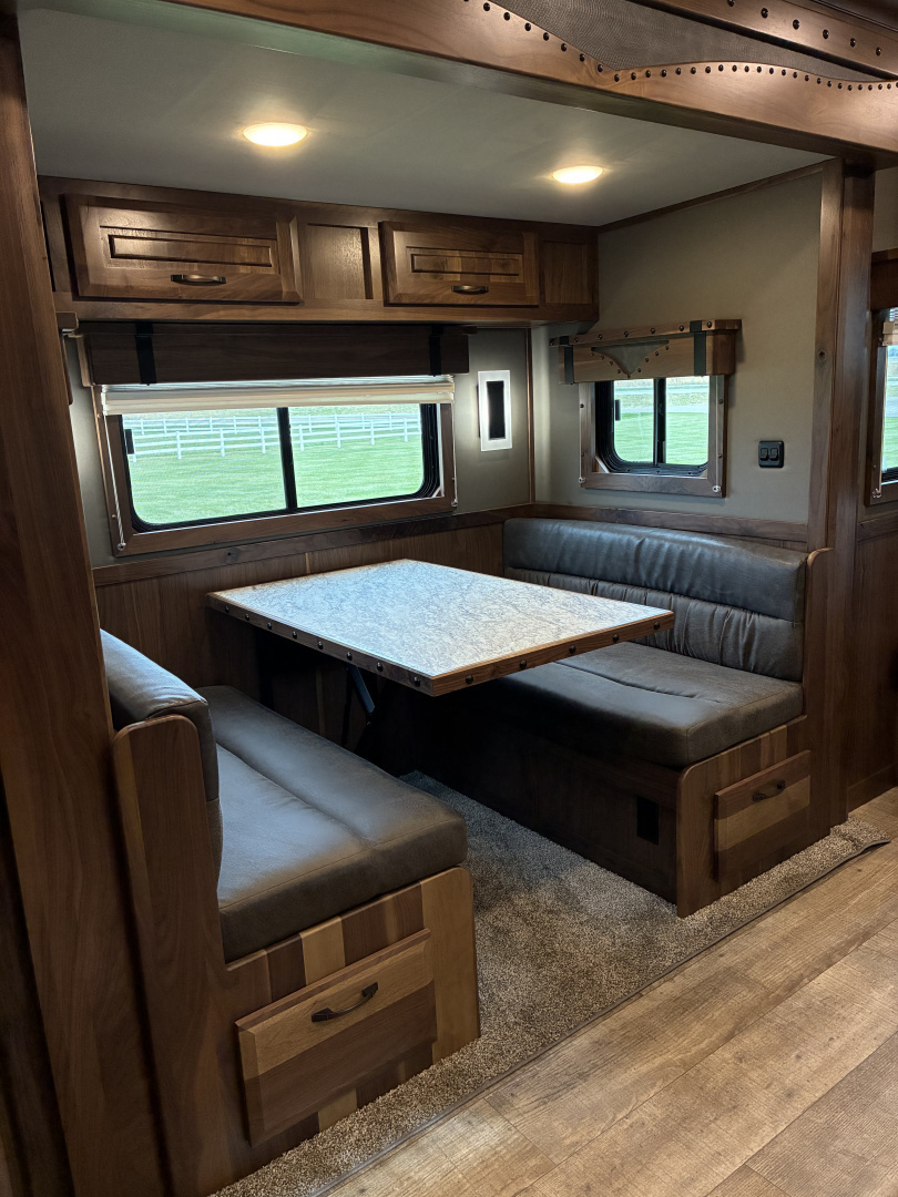 New 2026 SMC Laramie L8514SSRT 5H 14' LQ Horse Trailer