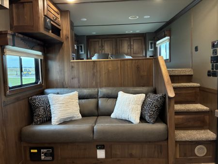 New 2026 SMC Laramie L8514SSRT 5H 14' LQ Horse Trailer