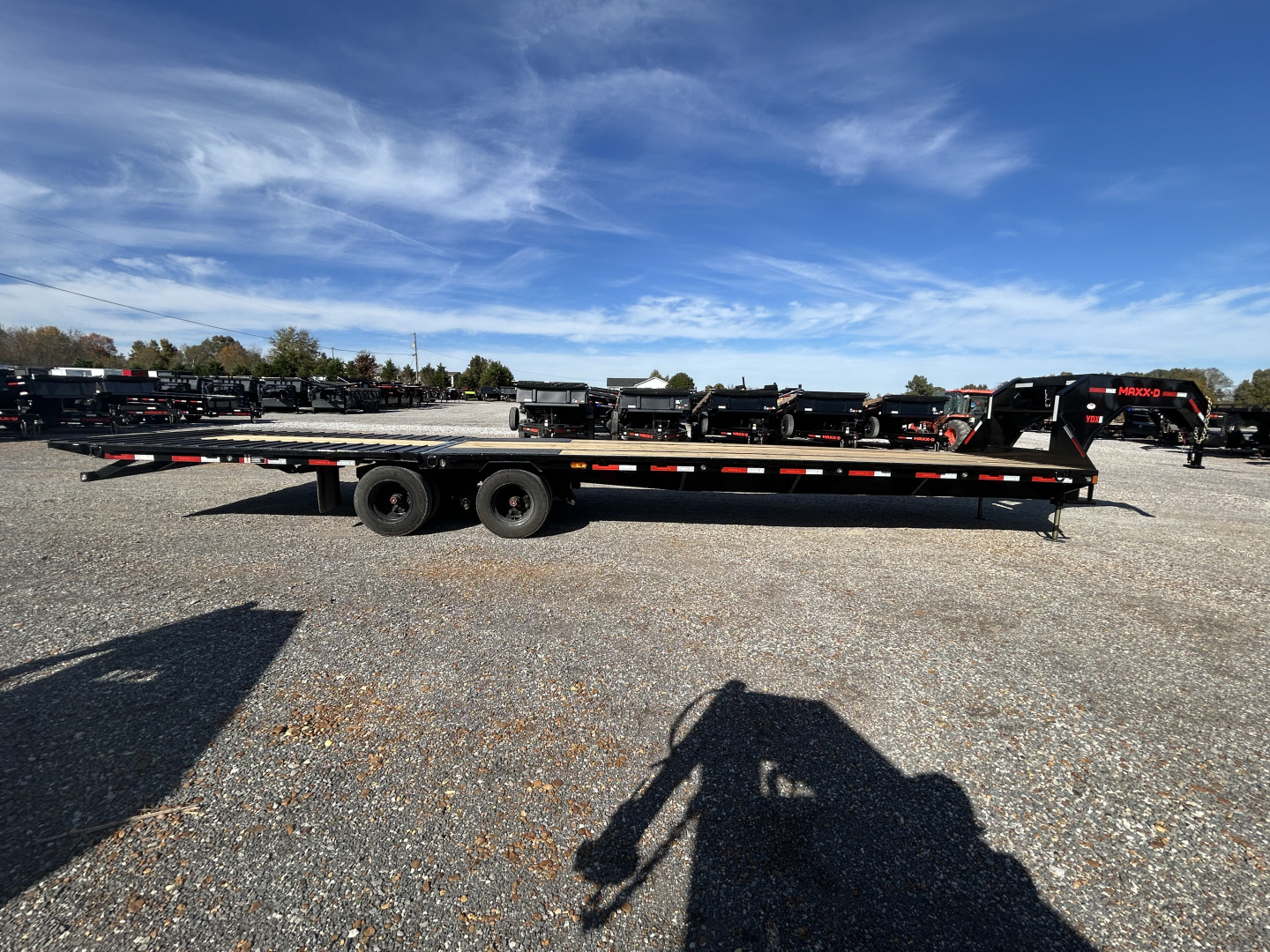 New 2026 MAXXD Hydraulic Dovetail Gooseneck Trailer | 36' x 102' 30K GVWR