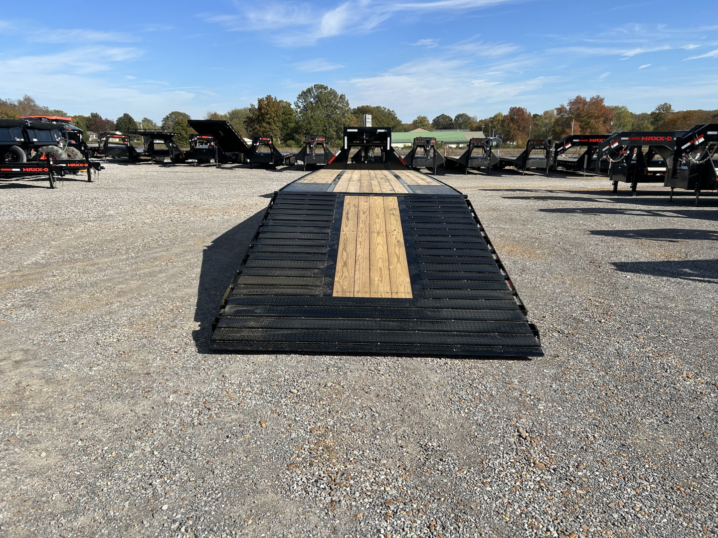 New 2026 MAXXD Hydraulic Dovetail Gooseneck Trailer | 36' x 102' 30K GVWR