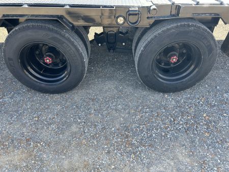 New 2026 MAXXD Hydraulic Dovetail Gooseneck Trailer | 36' x 102' 30K GVWR