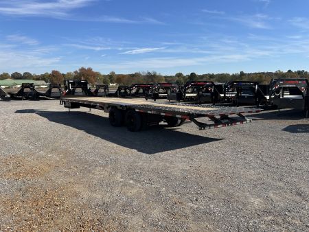 New 2026 MAXXD Hydraulic Dovetail Gooseneck Trailer | 36' x 102' 30K GVWR