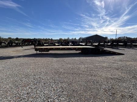 New 2026 MAXXD Hydraulic Dovetail Gooseneck Trailer | 36' x 102' 30K GVWR