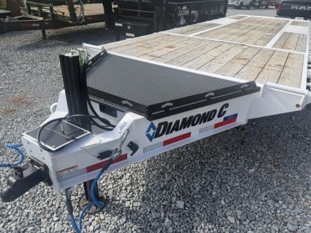 Used (USED) 2026 Diamond C DET210 DECK OVER TILT TRAILER SOLAR CHARGER HYDRO JACK
